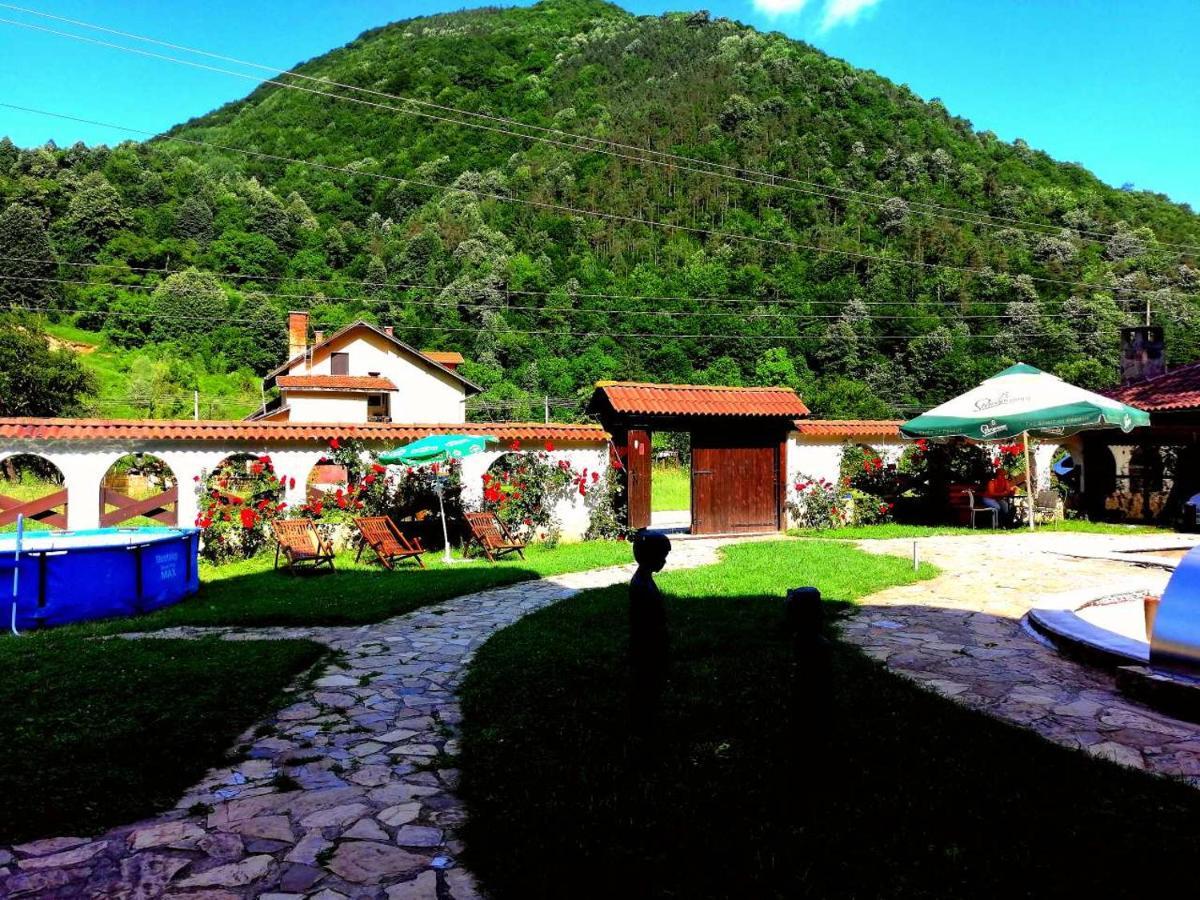 Family Hotel Virgin Ribarica Exterior foto
